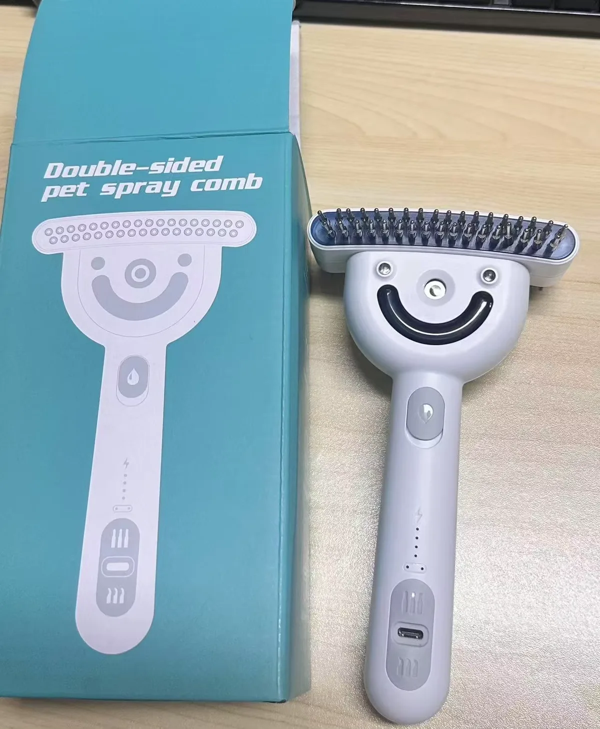 Spazzola a vapore per animali con doppia faccia, spazzola massaggiante ricaricabile per toelettatura con due livelli di spruzzo - detail